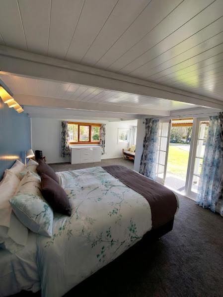 4 Palms Cottage Coromandel Town Exterior photo