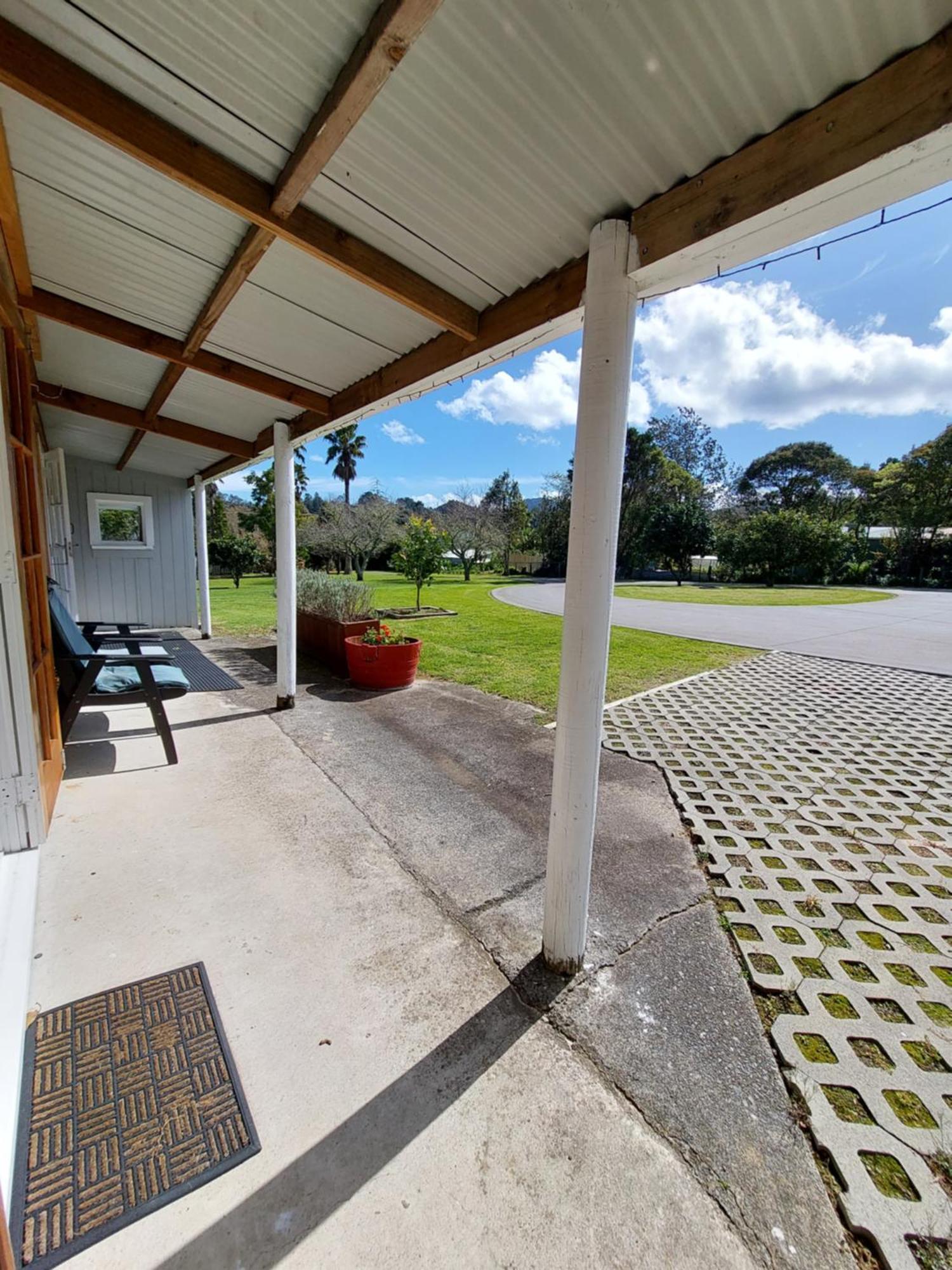 4 Palms Cottage Coromandel Town Exterior photo